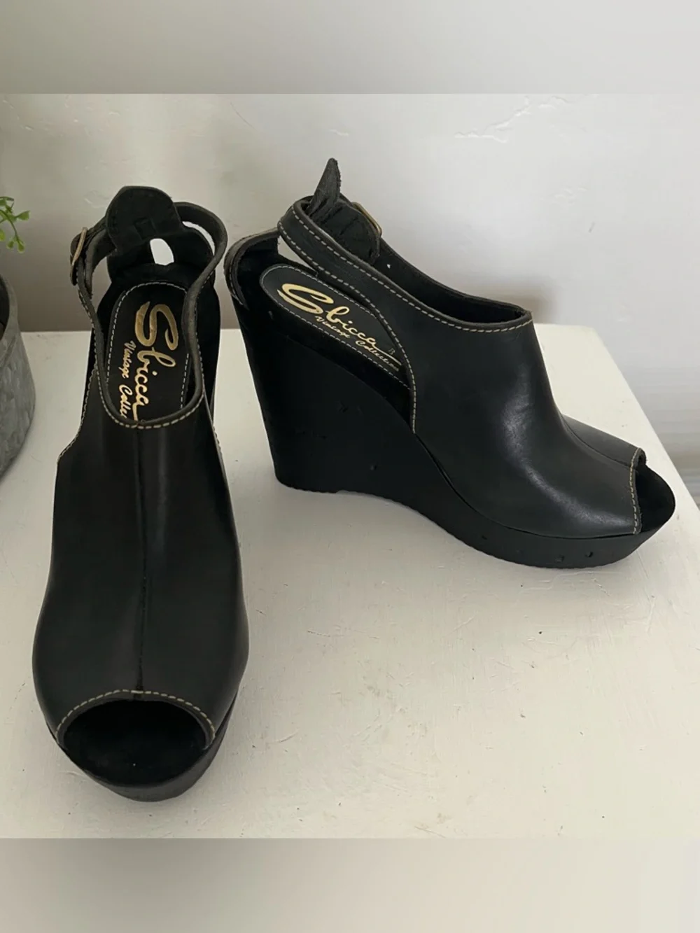 ⭐🆕Black Leather Peep-Toe Wedge Sandals